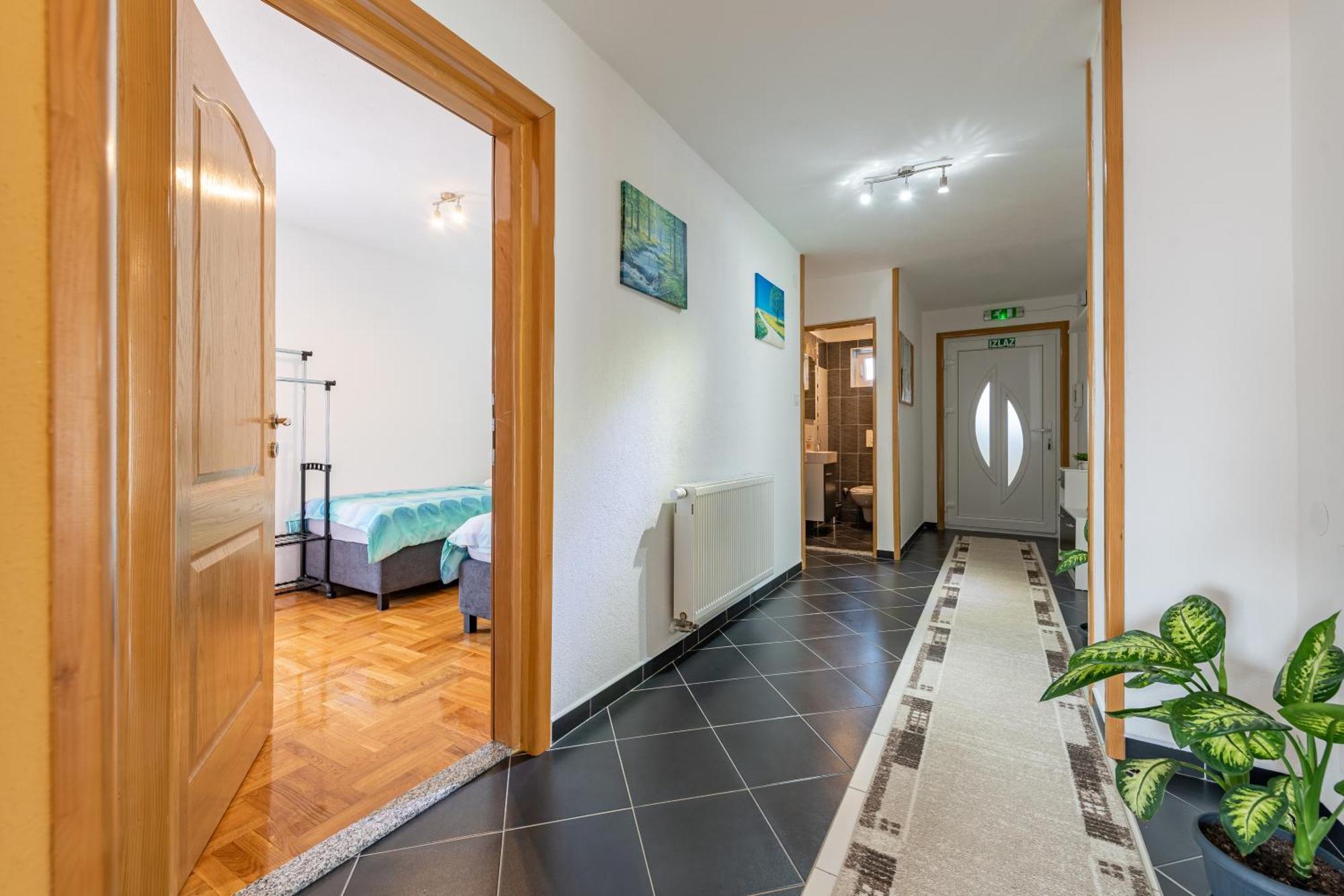 Apartman Toni Gračac Exterior foto